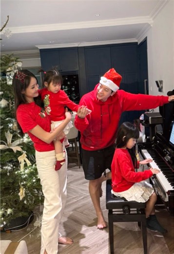 Mùa Noel Đầy Yêu Thương Với Gia Đình