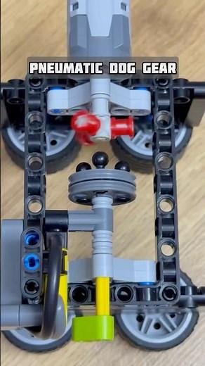 Pneumatic Dog Gear Clutch (Top Angle) #lego #technic #legotechnic #clutch #pneumatic #mechanical