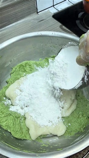 Discover Delicious Stuffed Patties in China