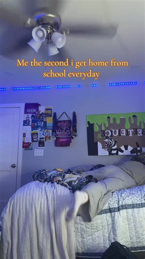 Don’t be fooled this was taken after my super long nap after school🙂 #fyp #viral #trending #mybed #tiktok