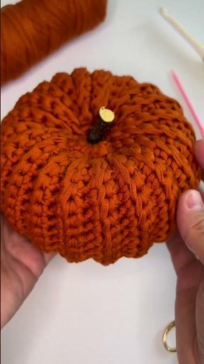 🎃 Quick and easy crochet pumpkin! For crochet pattern - check my channel!