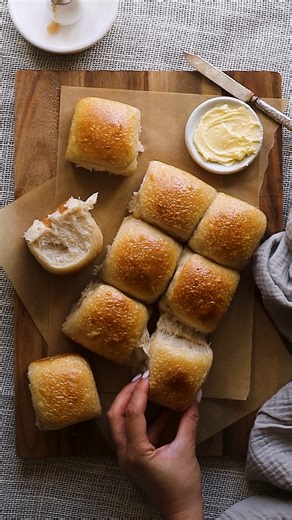 Sourdough taro rolls, inspired by one of my favorite cuisines: Hawaiian. I’m always happiest when I’m in Kauai, and these rolls remind me of exactly how it feels to be there. | Make It Dough