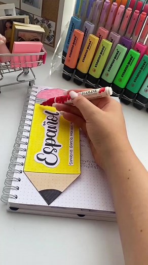 Pa que la hagan en la escuela 💜 #apuntesbonitos #humor #lettering #caligrafia #portadas #separadores #regresoaclases #backtoschool #ideadeportada