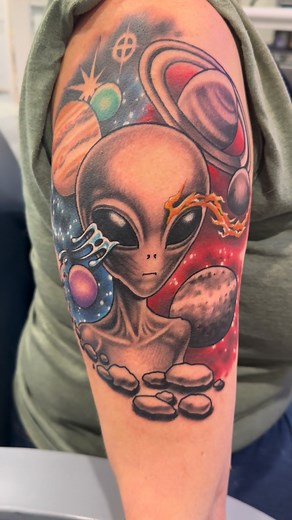 1.9K views · 72 reactions | Alien  tattoo from this week | Lucky Lukes Tattoo Studio | Facebook