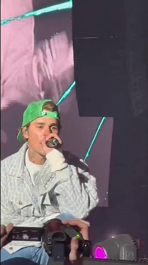 Justin Bieber Close Up Performance at Private Landing