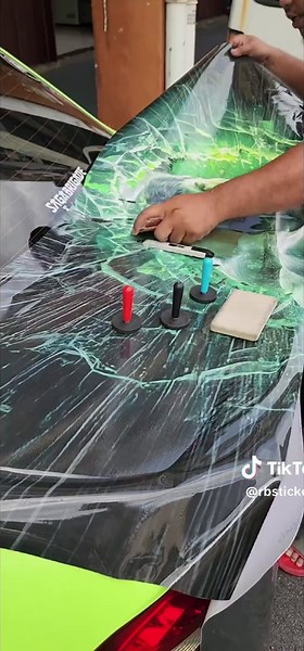Sticker Hulk Unik untuk Penggemar