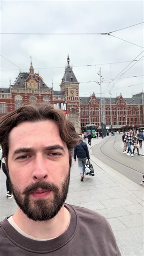 Exploring Amsterdam: A Complete Travel Guide