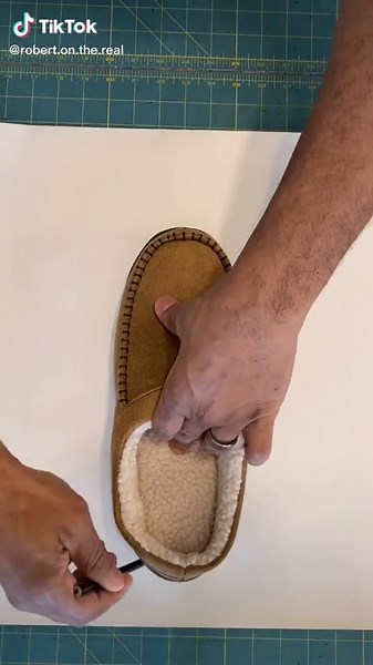 DIY Elf Shoes Made from Felt | Christmas Crafts Tutorial