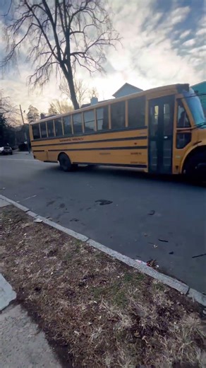 Thomas C2 school bus #speed #schoolbus #c2 #driving #foryoupage #trendingshorts #likeitup ￼￼￼￼