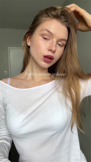 5-Minute Daily Makeup Routine for Models