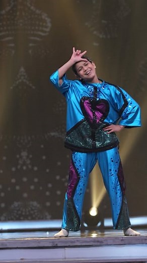 Tushar Shetty on Instagram: "@florina_gogoi__official , CKT Finale, full battle video ✨️ My Little Flowww dancing her heart outtt one last time on #CKT w/ the Best of the season  Sooo proud of you & your journeyyyy, fighting like a winner that you are 蘭 Keep spreading your magiccc & I only wish the best for you alwaysss my Phooool  Until next time 﫶"