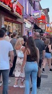 Discover Broadway Nashville TN 🎶🤠 on a summer Friday night!