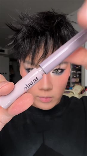 Van Niu | Who can resist a black skin hello kitty makeup 🐱 #tipsmakeup #chinesemakeup #koreanmakeuptutorial #makeuptutorials #trendingmakeup... | Instagram