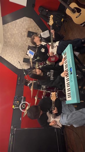 結成一年、新人バンドのスタジオ‼️#オリジナル曲 #邦ロック #ミーマイナー #インディーズバンド #スタジオ