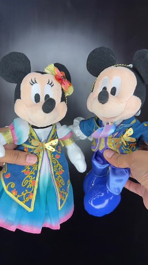 Tokyo Disneyland And Disneysea Haul JAPAN HAUL #tokyodisneyland #tokyodisneysea #disney #disneyland #disneyresort #japan #japanhaul #merchandise #merch #haul #shopping #tokyo #