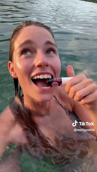 Mermaid-Inspired Makeup Looks in the Ocean