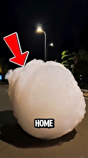 Creepy Cloud Appeared Out of Nowhere