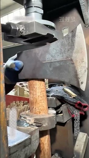 Installation process of steel axe handle