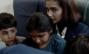 Aisa Kyun Maa | An Emotional Track Dedicated To Mothers From Neerja