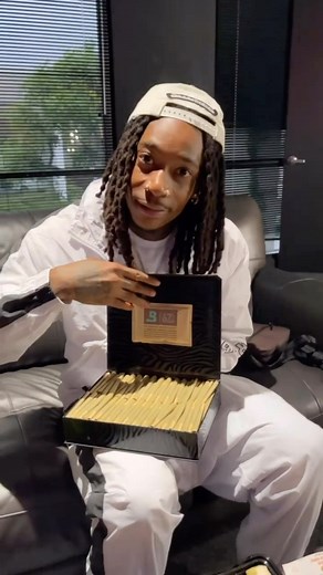 Want some? 😂😂 How long would it take you to smoke all these? 👇 let us know 🤔 #taylorgang | Taylor Gang
