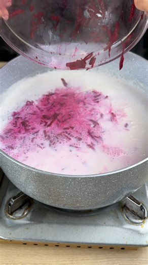 Add the beetroot to the boiling milk and be amazed by the result! | YumRecipes
