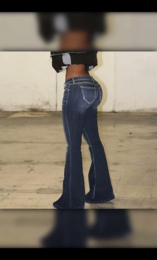 Retro Micro Low-Rise Jeans: 90s Attitude #fashion #maximalistfashion #womensclothing