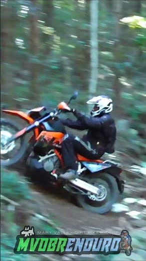 Honda Africa Twin vs KTM 950 Super Enduro R 😁