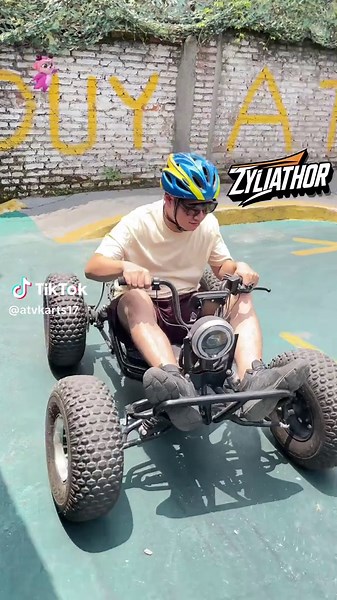 When Your Kart Has a Mind of Its Own... 🌪️😱🤣
