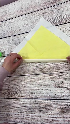 11K views · 80 reactions | Who else used to do this with the napkins for Easter dinner? #Easter #easter2022 #easterbunny | Bee And Blooms | Facebook