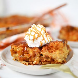 18 reactions · 17 shares | BEST-EVER PUMPKIN BREAD PUDDING -- Aromatic spices and creamy pumpkin make this a tasty fall treat! RECIPE: https://thesoccermomblog.com/pumpkin-pie-bread-pudding/ | The Soccer Mom Blog - Positive Inspiration for Moms | Facebook