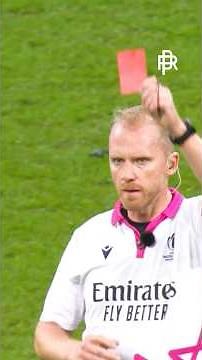 Referee makes quick game-changing decision 😱#rugby