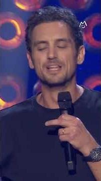 Ils ont décidé de laisser le choix de la religion à leurs enfants… sans influence, bien sûr ! 🤫