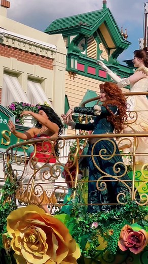 Vaiana Disney Parade at Disneyland Paris
