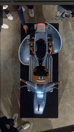 FuoriEicma: introducing the new Retrokit prototype for classic large-frame Vespa! By #retrokit