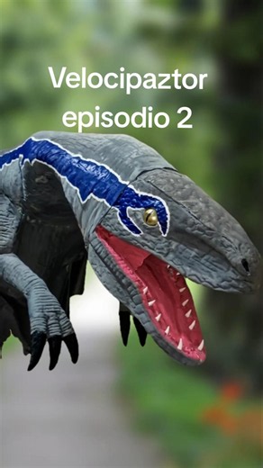 Making the Velocipastor Part 2 #costume #jurassicworld #dinosaurs #diy #jurassic #cosplay