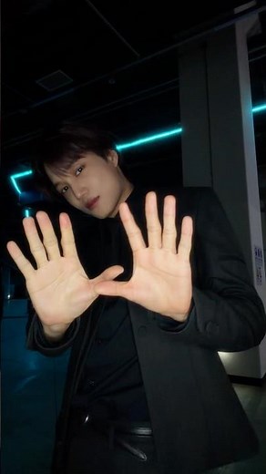 make me freeze #KAI #카이 #EXO #엑소 #weareoneEXO