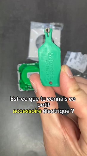 12K views · 1.8K reactions | Transformer un interrupteur va-et-vient en bouton poussoir avec un ressort | Jérémy Lazzari / Apprendre l'électricité | Facebook