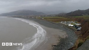 Sea-threatened Fairbourne villagers call for answers