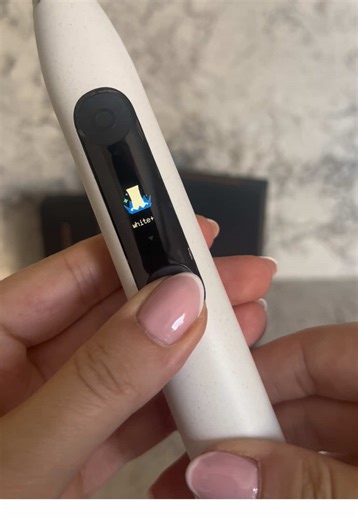 The most beautiful toothbrush from BrushO - The Next Generation Smart Toothbrush 🪥 🦷 discount code D48A80 I've always been obsessed with keeping my teeth clean and white 🤍 This toothbrush connects to an app which helps you to brush better 👌🏻 #prunboxinghaul #unboxinghaul #cleanteeth #asmrunboxing #creatorsearchinsights @brusho_official
