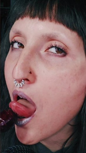 trying a blowpop lollipop! 🍭 #eatingsounds #asmr #lollipop #lollipops #mukbang #candy