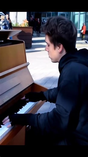 38K views · 1K reactions | Alan Walker - The Spectre #music #piano #pianocover #public #csnpiano | Gabrielerossi_piano | Facebook