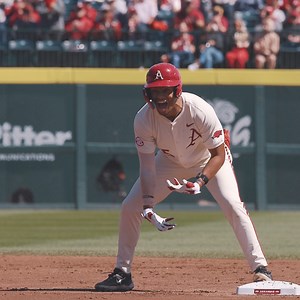 HAWWWWWWWWWWWWWGS 🐗 | Arkansas Razorback Baseball