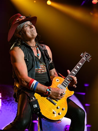 The Review Junkie | Ryan Roxie, Nita Strauss & Alice Cooper | Instagram