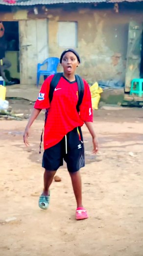 If alien can did it, why cant i did it.v🤣🤣 #foryou #fypシ #trending #viral #dance #goviral #music #foryoupage #fyp #trend #trending #trendsong #viraltiktok #viralvideo #dancers #dancechallenge #tiktokdance #dancevideo #dancing #goviral #tiktok #talentedkidsug #trendingdance #trendingdance2023 #trendingdances #trendingdancenow #alienskin #alienskinug