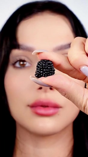 Unique Blackberry Inspired Makeup Tutorial
