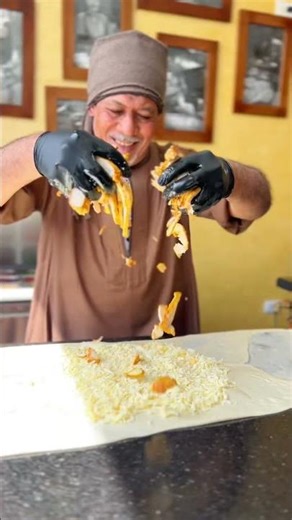 احلي فطيره شرقي مش هتدوقه غير عند عم شلتت و بس😉♥️♥️ الخط الساخن : 17291📞 #عم_شلتت