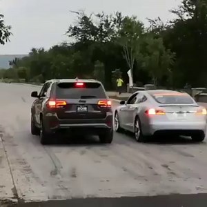 62K views · 921 reactions | Jeep Trackhawk vs Tesla Model S from a dig! @acloracing | RacingFX | Facebook