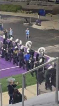 Drum cadence C4 played by 4 combined bands