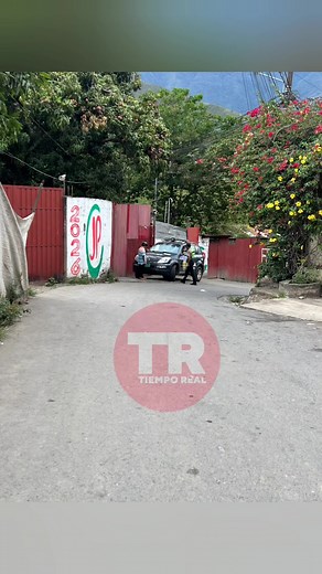 ((🔴🔴))#urgente GRACIAS A LOS AMIGOS POR APOYAR EN LA BUSQUEDA DE LA MOTO LINEAL💪🤗💪SE LOGRÓ ENCONTRAR EN EL INGRESO DEL ARCO EN UNO DE LAS ENTRADAS, HASTA DONDE LLEGÓ LA POLICÍA Y LOS DUEÑOS, PARA RECUPERARLO,🤗💪💪 ASÍ MIMOS LOS FAMILIARES DEL JOVEN QUE LO LLEVÓ SE COMUNICARON CON NUESTRO MEDIO Y MANIFESTARON QUE EL JOVEN SE CONFUNDIÓ DE MOTO, POR EQUIVOCACIÓN SE LLEVÓ LA MOTO LINEAL Y AL DARSE CUENTA LOS DEJO POR EL ARCO DE URPIPATA, YA QUE VENÍA BUSCANDO SU MOTO LINEAL Y QUE FUE ENCONTRAD