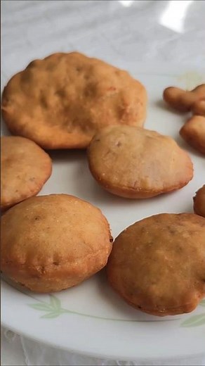 2 Ingredients Bisquik Banana Buns #vegan #buns #friedbun #mangalorebuns #bananabread